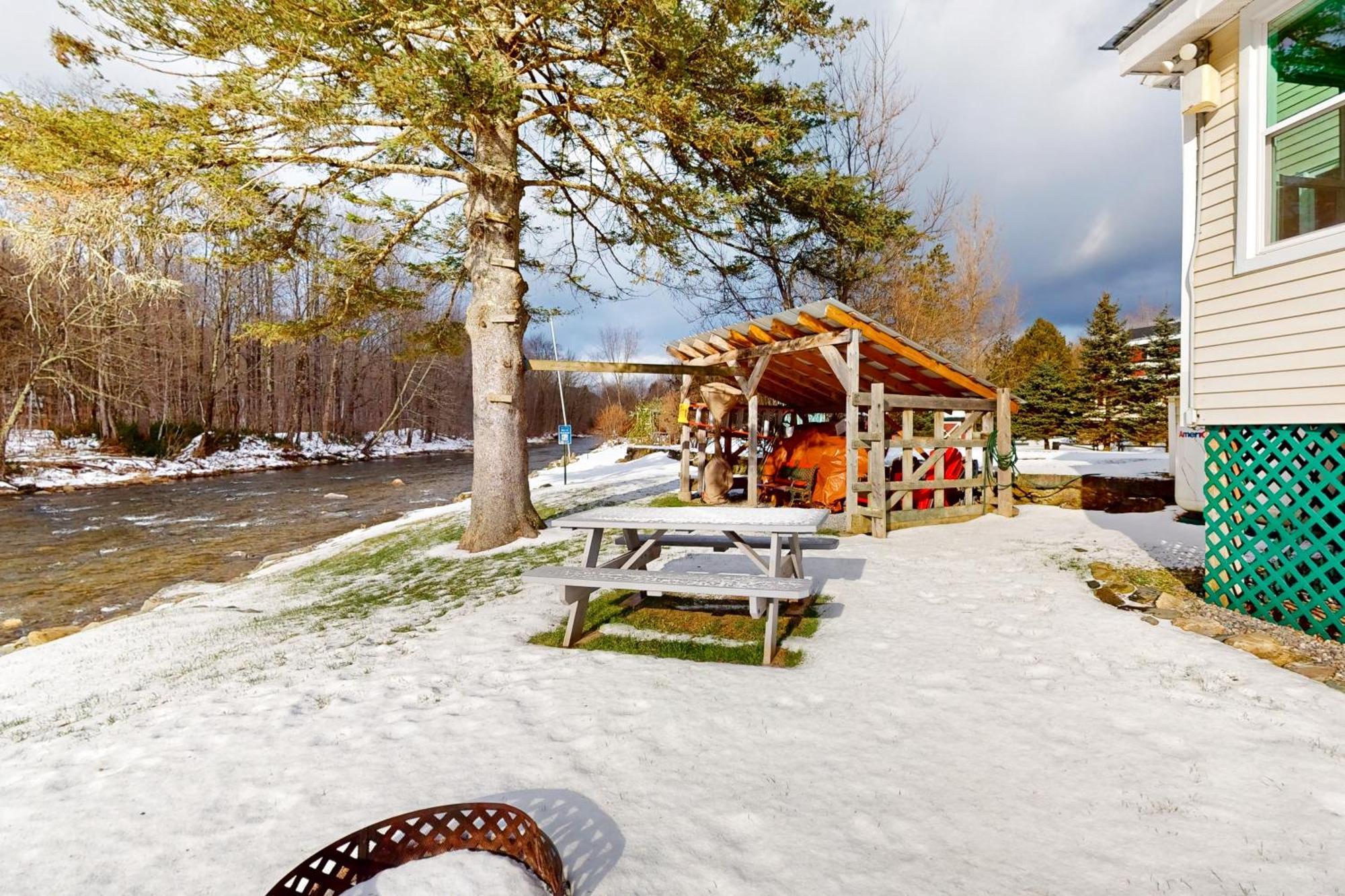 Jay Peak Getaway On Trout River Montgomery Экстерьер фото